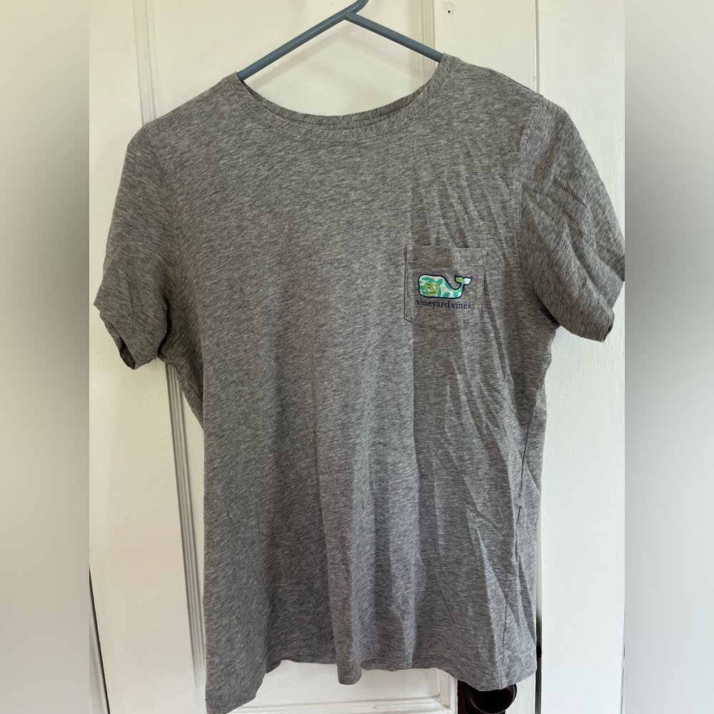 Vineyard Vines Women’s Grey T-Shirt